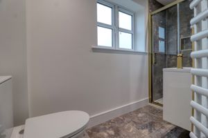 Ensuite- click for photo gallery